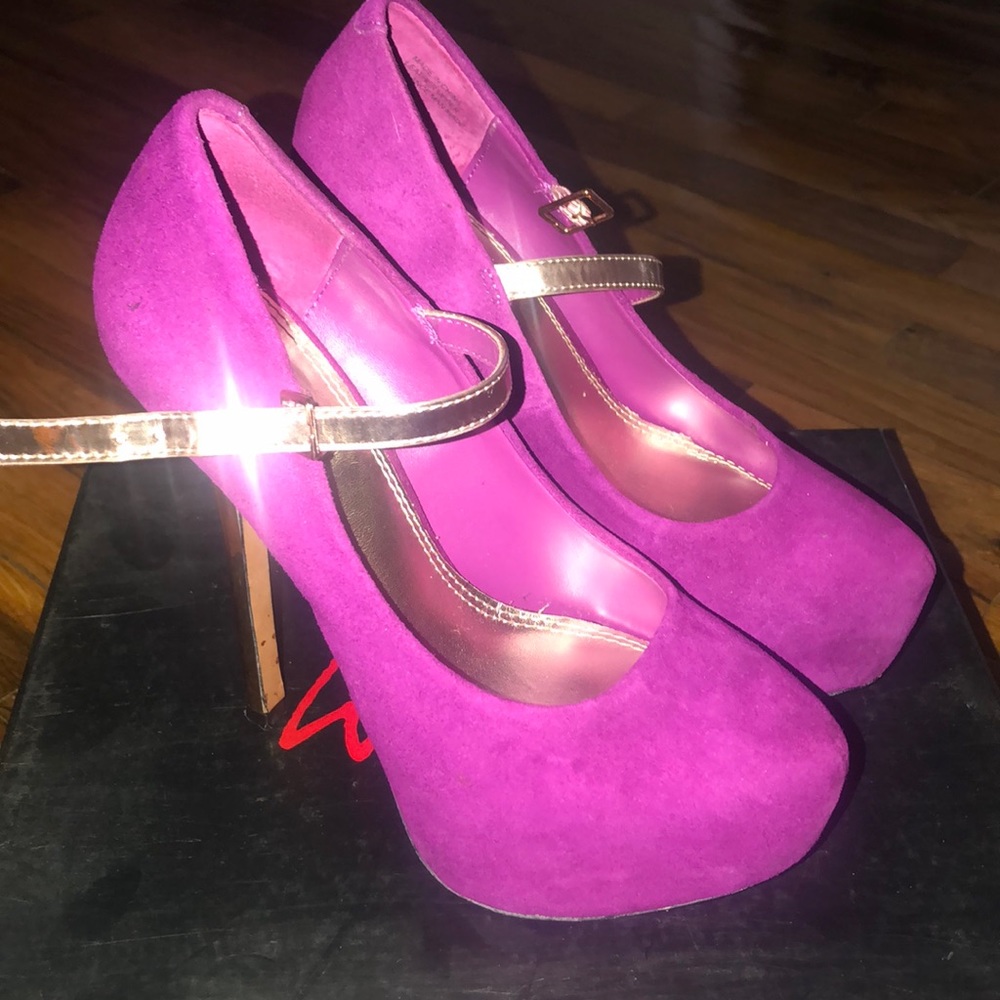 WILD PAIR- Magenta and gold heels
